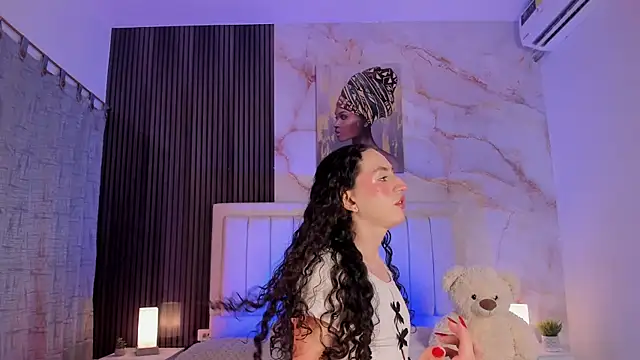 peachandtyron  online show from October 5, 2025, 3:27 am