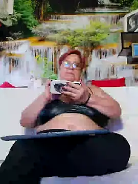 QueenPammy1 online show from February 4, 2025, 2:53 pm