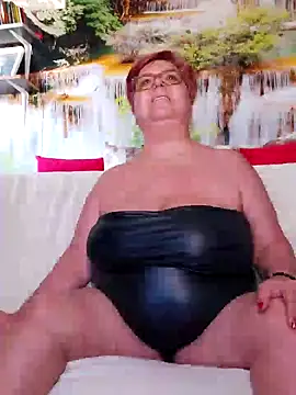 QueenPammy1 online show from February 13, 2025, 11:28 am