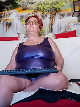 QueenPammy1 online show from February 20, 2025, 3:41 pm