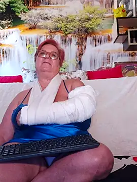 QueenPammy1 online show from March 4, 2025, 12:33 pm