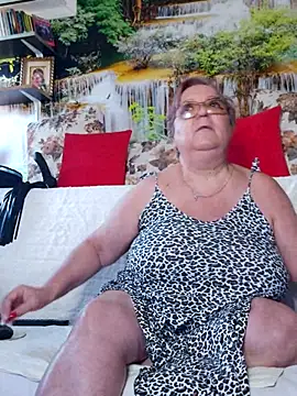 QueenPammy1 online show from September 14, 2025, 6:45 am