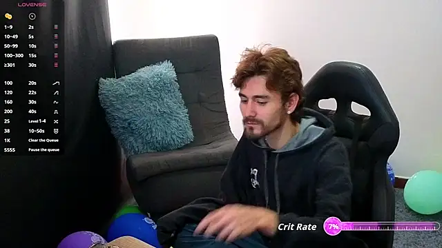 Snapshot of Aaron_malikk chatting on September 25, 2025, 11:25 am Aaron malikk online show from September 25, 2025, 11:25 am