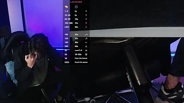 Snapshot of Aaron_malikk chatting on November 5, 2025, 3:06 am Aaron malikk online show from November 5, 2025, 3:06 am