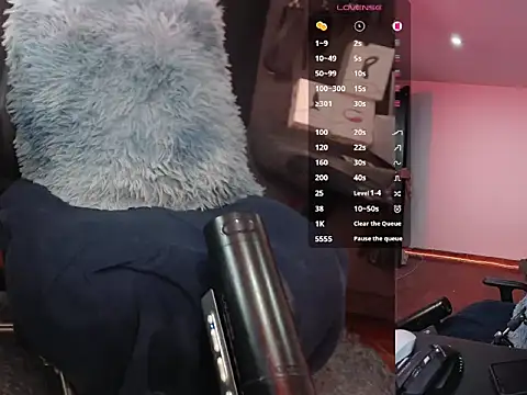 Snapshot of Aaron_malikk chatting on November 13, 2025, 9:30 am Aaron malikk online show from November 13, 2025, 9:30 am