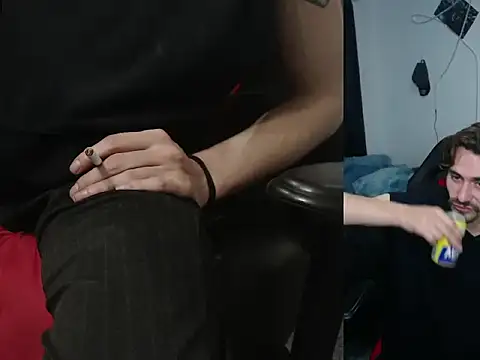 Snapshot of Aaron_malikk chatting on December 21, 2025, 3:24 am Aaron malikk online show from December 21, 2025, 3:24 am