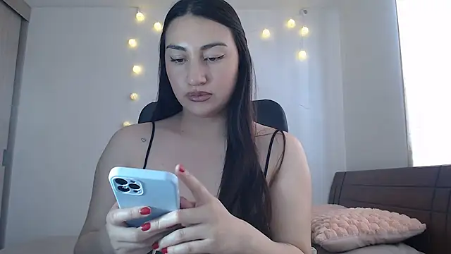 Snapshot of nalafoster chatting on July 28, 2026, 8:34 pm nalafoster online show from July 28, 2026, 8:34 pm