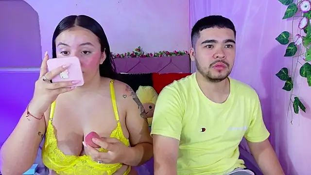 Snapshot of _mia_and_mike_ chatting on September 19, 2025, 1:01 pm  mia and mike  online show from September 19, 2025, 1:01 pm