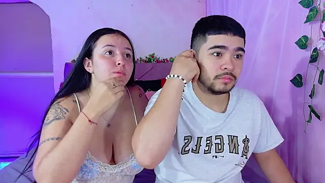 Snapshot of _mia_and_mike_ chatting on September 23, 2025, 1:25 pm  mia and mike  online show from September 23, 2025, 1:25 pm