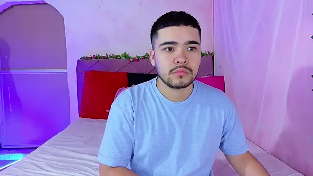 Snapshot of _mia_and_mike_ chatting on October 7, 2025, 2:14 pm  mia and mike  online show from October 7, 2025, 2:14 pm