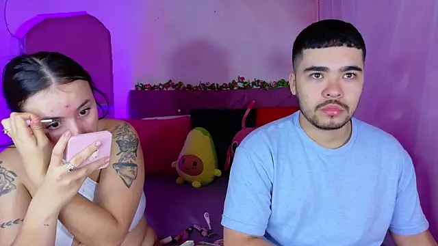 Snapshot of _mia_and_mike_ chatting on October 21, 2025, 1:01 pm  mia and mike  online show from October 21, 2025, 1:01 pm