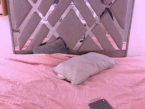 Snapshot of kronysmith chatting on October 27, 2025, 10:25 pm kronysmith online show from October 27, 2025, 10:25 pm