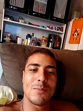 AifeLucas online show from September 15, 2025, 5:57 pm