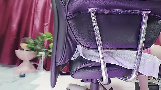 Snapshot of Ashley_tw666 chatting on October 15, 2025, 1:50 am Ashley tw666 online show from October 15, 2025, 1:50 am