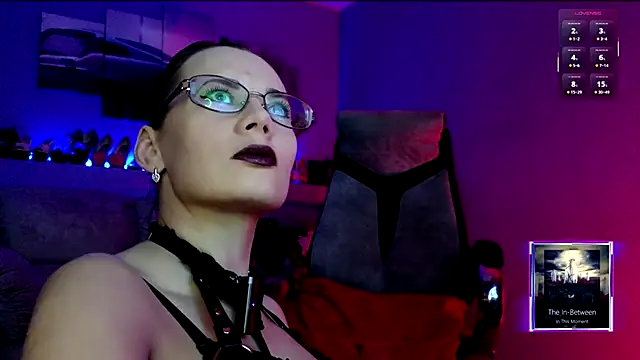 Snapshot of MilanaPure chatting on November 2, 2025, 4:42 pm MilanaPure online show from November 2, 2025, 4:42 pm