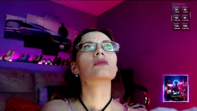 Snapshot of MilanaPure chatting on December 4, 2025, 3:21 pm MilanaPure online show from December 4, 2025, 3:21 pm