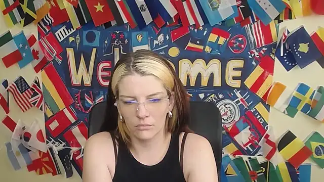 VanessaRey  online show from May 7, 2026, 6:30 am