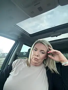Betty BlueEyesX online show from March 19, 2025, 6:23 pm