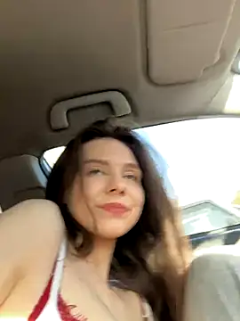 Snapshot of MilaBee chatting on October 25, 2025, 4:09 am MilaBee online show from October 25, 2025, 4:09 am