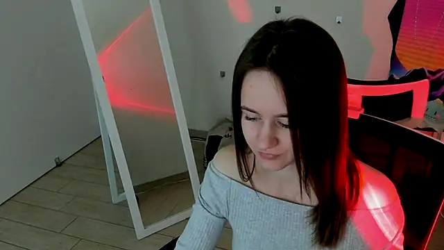 Catherine e online show from October 3, 2025, 7:44 pm