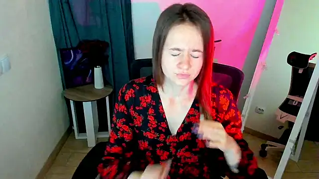 Catherine e online show from October 7, 2025, 7:33 pm