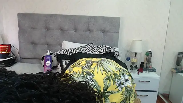 ScarlettGreen  online show from May 4, 2026, 11:17 am