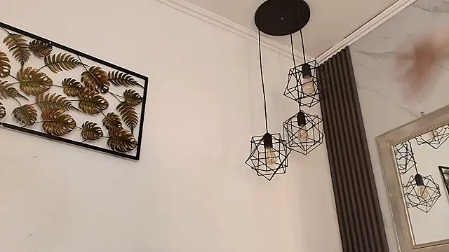 Snapshot of juliana_luque chatting on October 7, 2025, 12:02 pm juliana luque online show from October 7, 2025, 12:02 pm