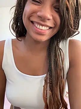 Snapshot of Lirioafro chatting on March 16, 2026, 1:04 pm Lirioafro online show from March 16, 2026, 1:04 pm