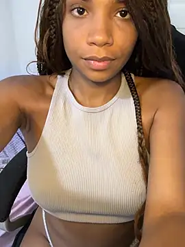 Snapshot of Lirioafro chatting on March 18, 2026, 2:26 am Lirioafro online show from March 18, 2026, 2:26 am