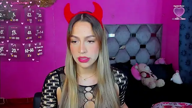 Snapshot of hanna_tss chatting on October 31, 2025, 3:18 am hanna tss online show from October 31, 2025, 3:18 am