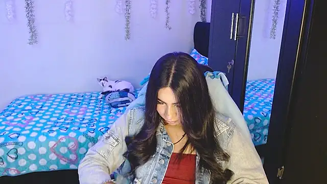Snapshot of Lyaa_Cute chatting on April 28, 2026, 2:27 am Lyaa Cute online show from April 28, 2026, 2:27 am