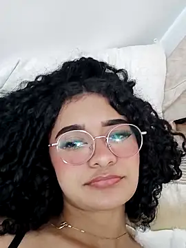 Yumeku 04  online show from December 18, 2025, 7:47 am