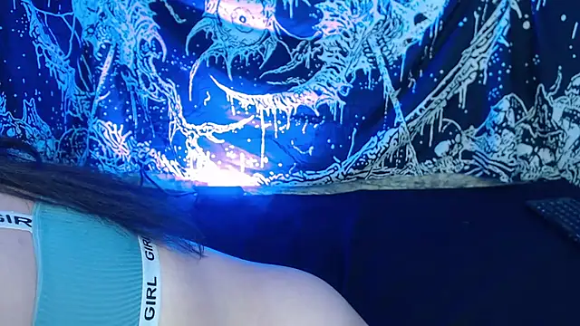 mikaskullcs online show from September 15, 2025, 4:34 am