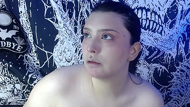 mikaskullcs online show from June 15, 2026, 9:39 pm
