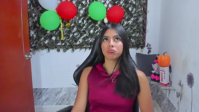 Sarahbrowm  online show from October 28, 2025, 2:37 am