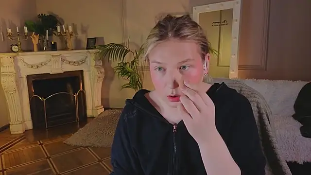 Snapshot of Jes_Solar chatting on October 9, 2025, 11:30 am Jes Solar online show from October 9, 2025, 11:30 am