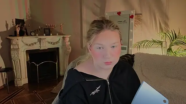 Snapshot of Jes_Solar chatting on March 6, 2026, 10:06 pm Jes Solar online show from March 6, 2026, 10:06 pm