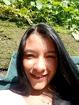 adrianagilton online show from March 21, 2025, 2:18 pm