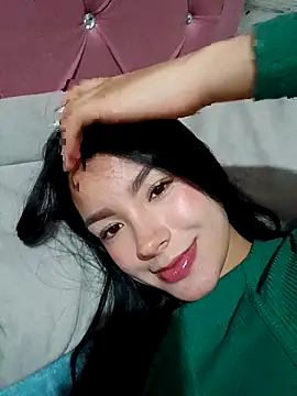 adrianagilton online show from October 18, 2025, 10:32 pm