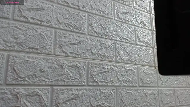 nei girl online show from February 5, 2026, 11:48 am