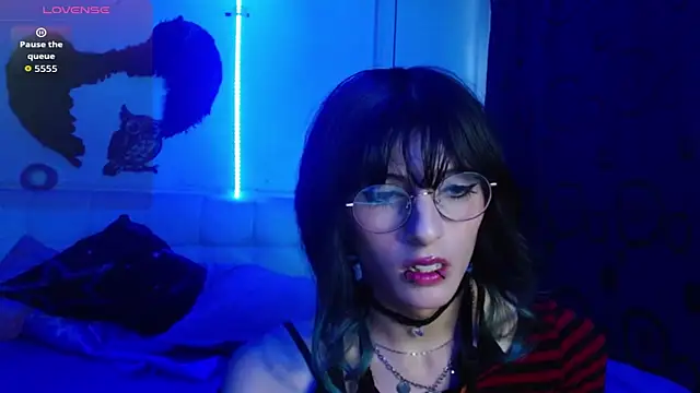 Snapshot of goth_minerva chatting on September 23, 2025, 1:47 pm goth minerva online show from September 23, 2025, 1:47 pm