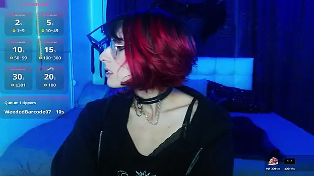 Snapshot of goth_minerva chatting on October 11, 2025, 1:53 pm goth minerva online show from October 11, 2025, 1:53 pm