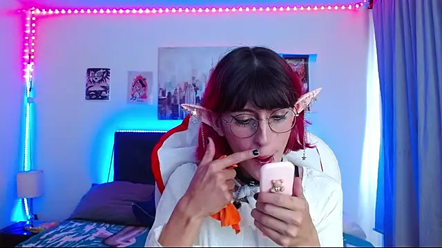 goth minerva online show from November 28, 2025, 1:47 pm