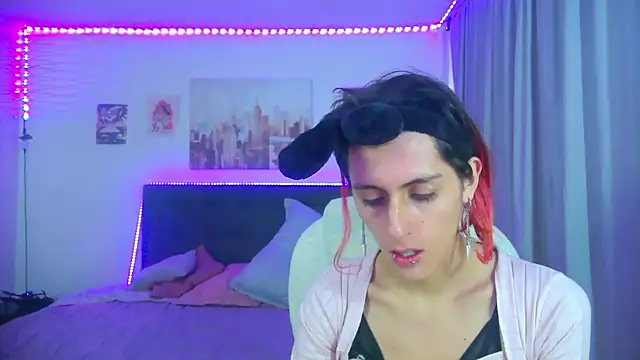 goth minerva online show from April 28, 2026, 1:38 pm