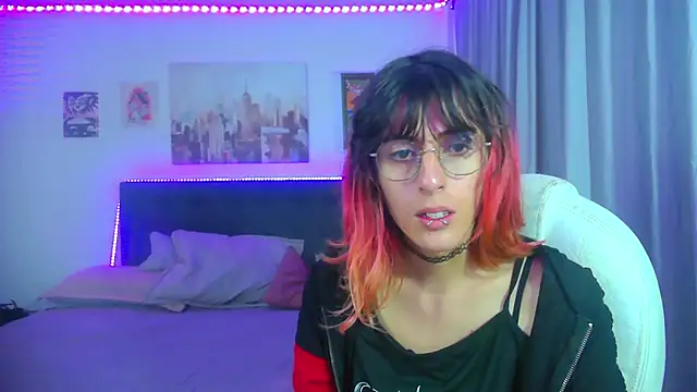 goth minerva online show from May 2, 2026, 1:38 pm