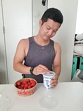 woonee827372 online show from October 4, 2025, 6:44 am