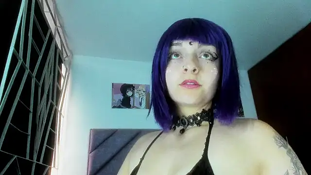 KARINNA  RAVEN online show from October 13, 2025, 10:32 pm