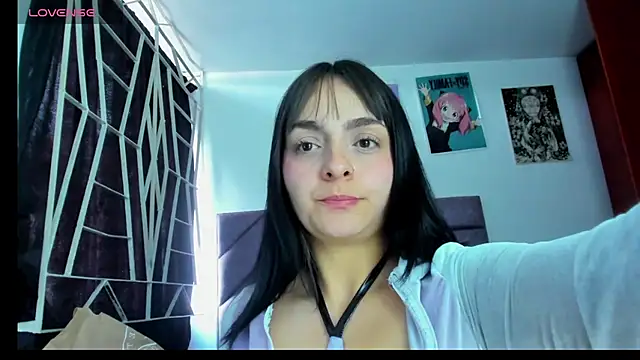 KARINNA  RAVEN online show from May 3, 2026, 10:16 pm