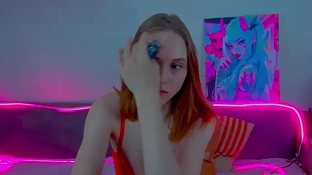 Gina lovelyy online show from September 9, 2025, 11:10 am
