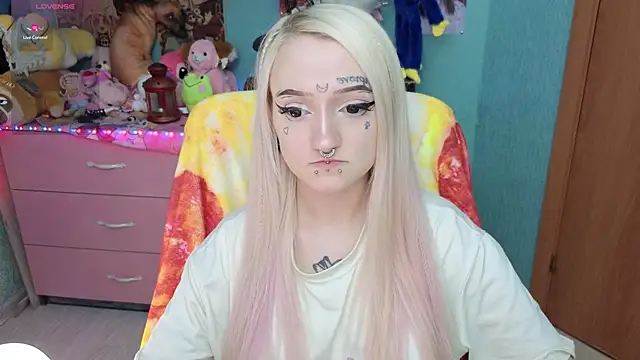 Manuela unicorn online show from November 26, 2025, 3:18 am